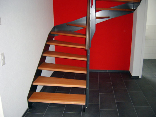Holz-Metall Treppe