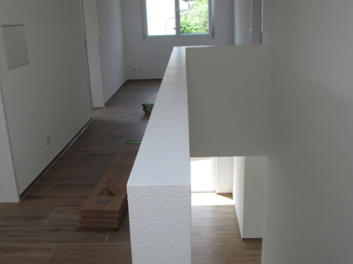 Treppe / Gang mit offenem Dachraum